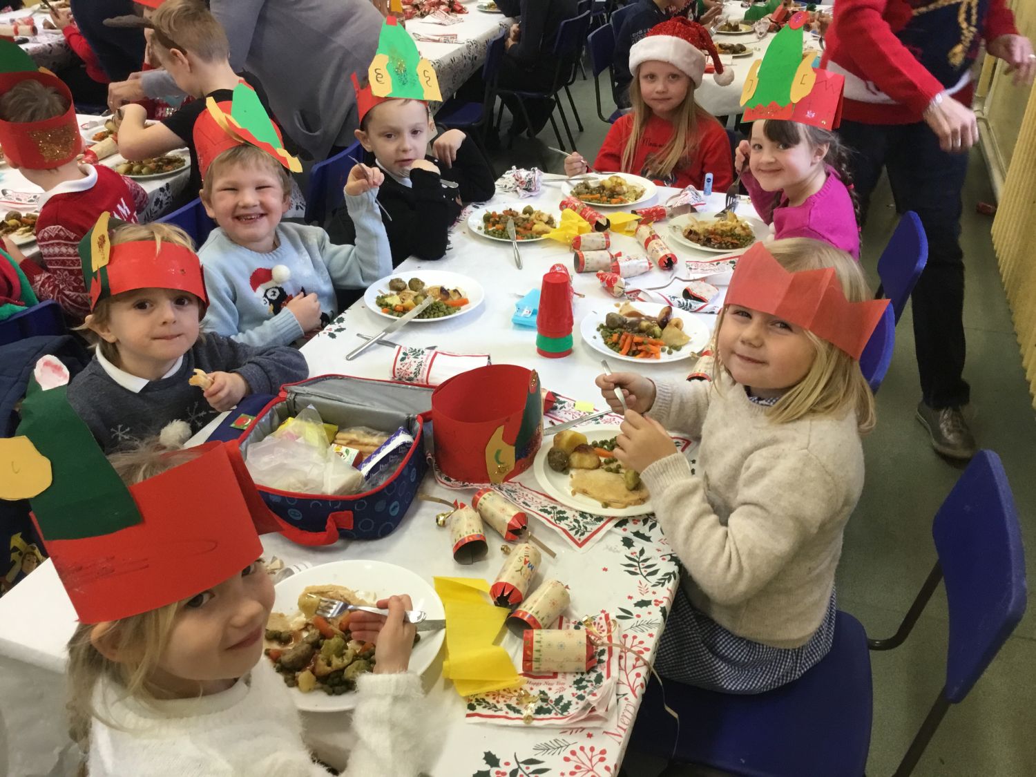 Christmas Lunch 2018 Click On Image For More Photos North Elmham Primary School